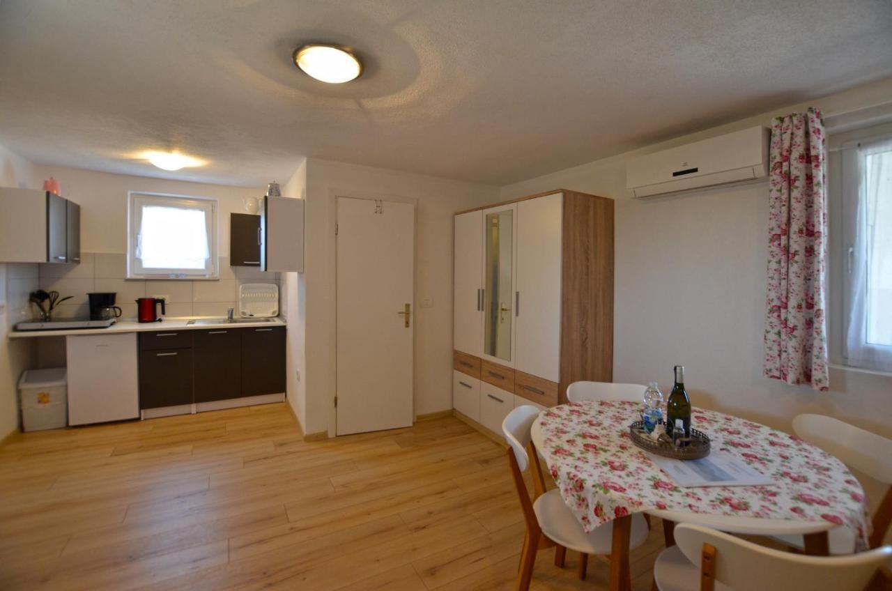 Bavica Apartments Rovinj Bagian luar foto