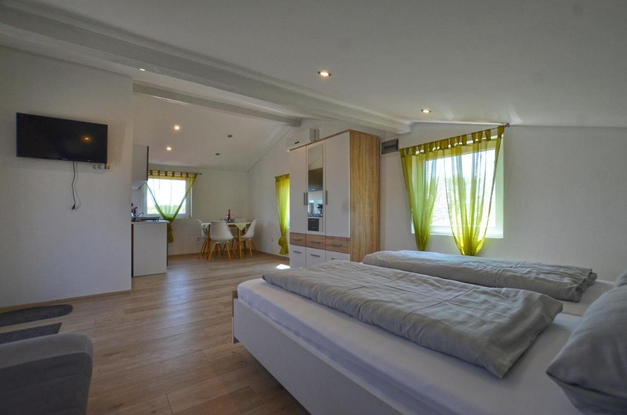 Bavica Apartments Rovinj Bagian luar foto