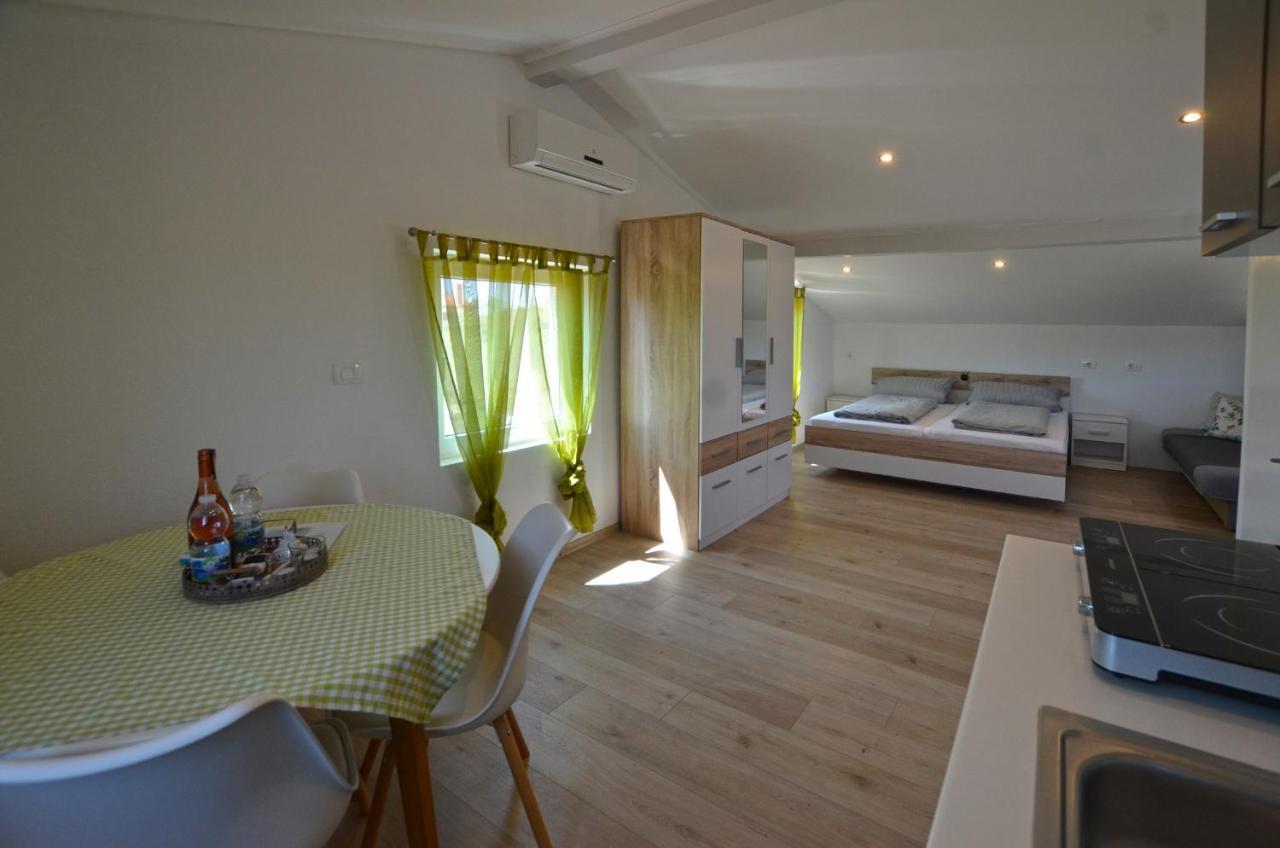Bavica Apartments Rovinj Bagian luar foto
