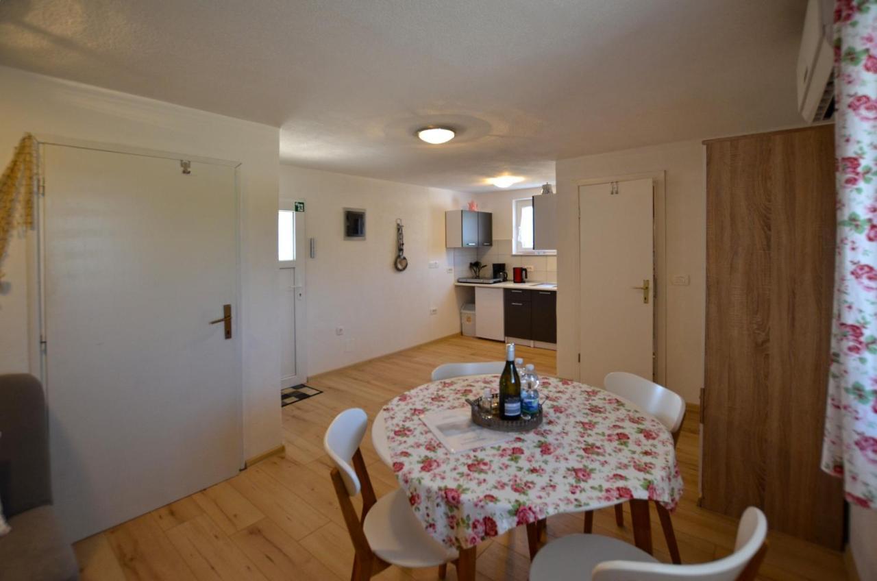 Bavica Apartments Rovinj Bagian luar foto