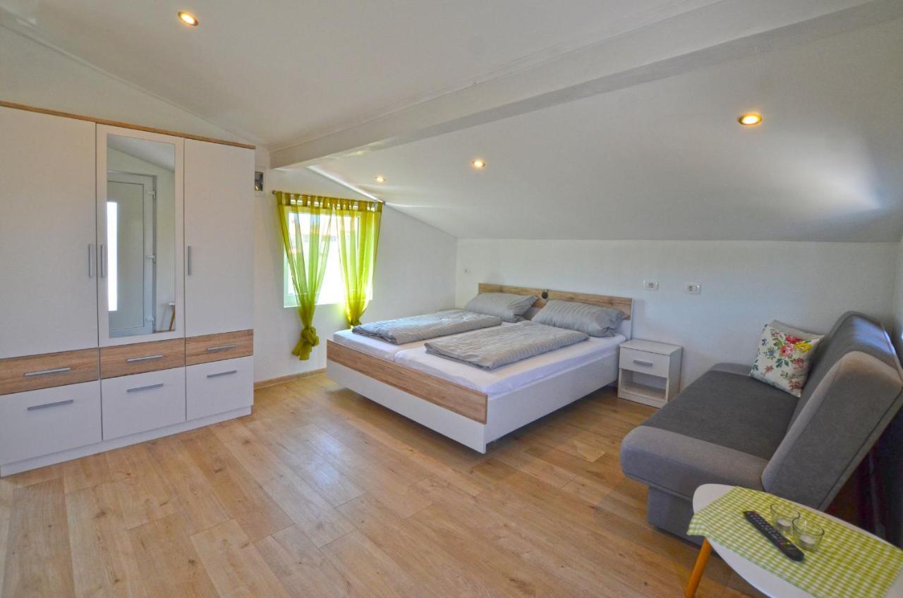 Bavica Apartments Rovinj Bagian luar foto